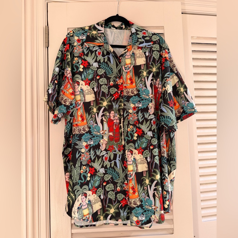 Frida Calo Printed button down